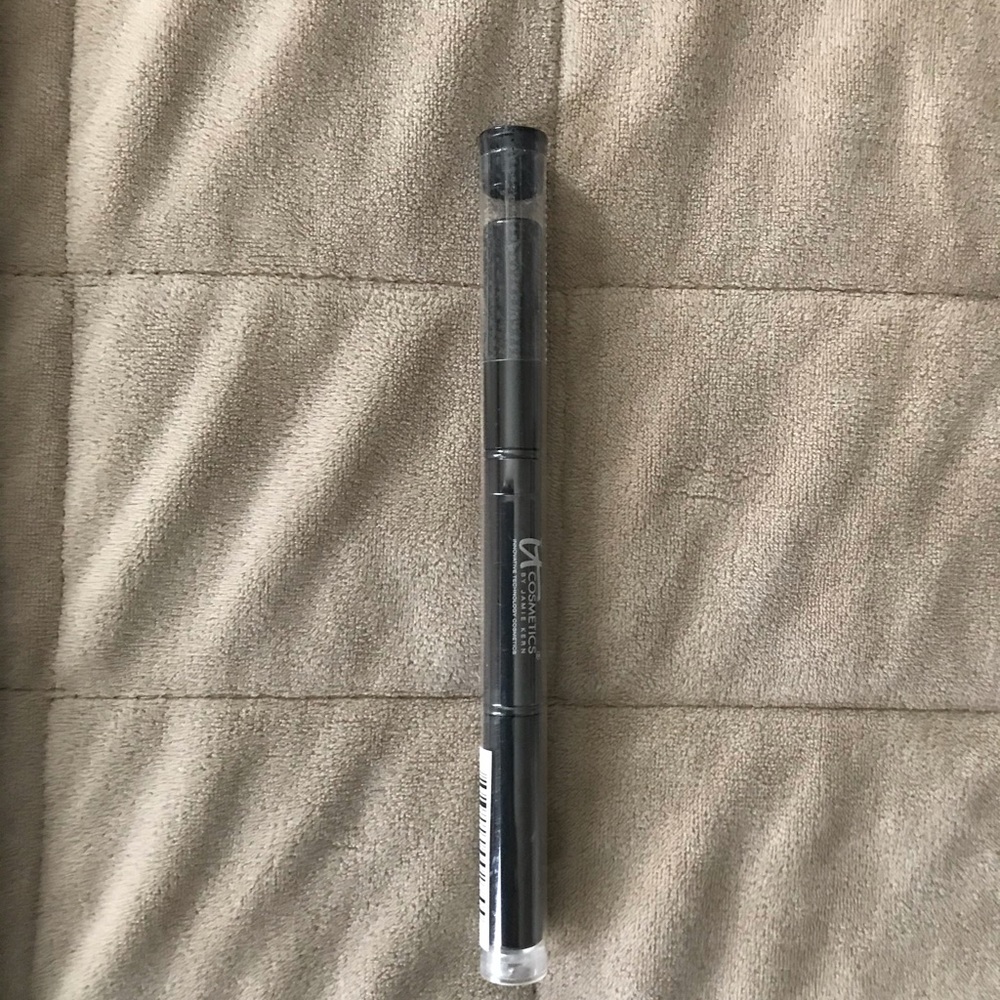 NEW it CosmeticHeavenly Luxe Dual Concealer Brush